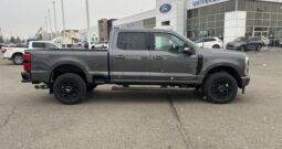 New 2023 Ford Super Duty F-350 SRW LARIAT CREW CAB 4WD W/ BLACK APPEARANCE PKG, LARIAT ULTIMATE PKG, FX4 PKG AND TWIN PANEL MOONROOF