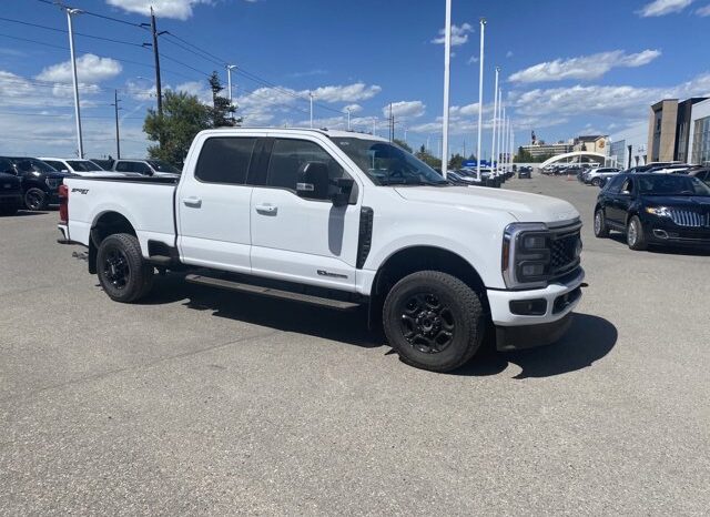 
								New 2024 Ford Super Duty F-350 SRW XLT 4WD full									