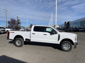 New 2024 Ford Super Duty F-350 SRW XLT CREW 4WD W/FX4 PKG, PWR PEDALS, UPFITTER SWITCHES, REMOTE START, AND TAILGATE STEP & HANDLE