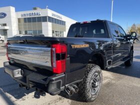 New 2024 Ford Super Duty F-350 SRW Platinum 4WD CREW W/TREMOR PKG, & TWIN PANEL MOONROOF