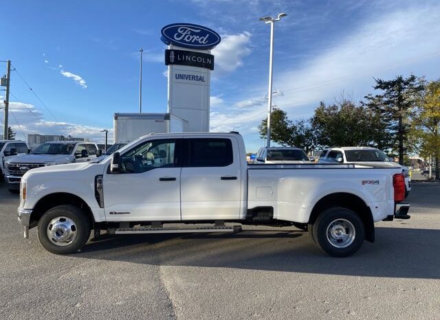 
								New 2024 Ford Super Duty F-350 DRW XLT full									