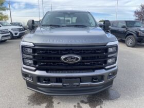 New 2024 Ford Super Duty F-350 SRW LARIAT CREW 4WD W/BLACK APPEARANCE PKG, MOONROOF, 5TH WHEEL PREP PKG, AND ULTIMATE PKG