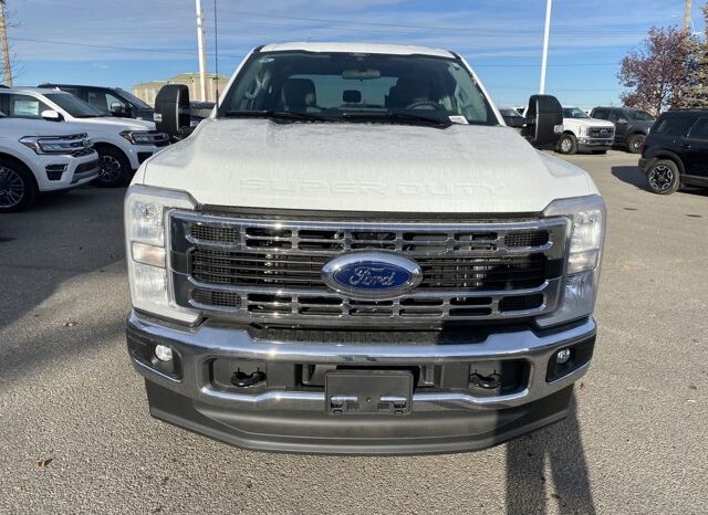 
								New 2024 Ford Super Duty F-350 SRW XLT full									