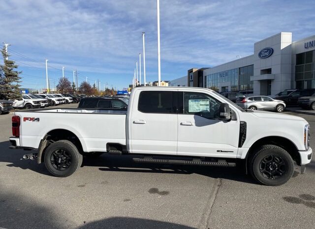 
								New 2024 Ford Super Duty F-350 SRW XLT full									