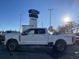 
										New 2024 Ford Super Duty F-350 SRW Platinum full									