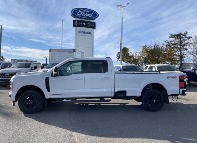 
								New 2024 Ford Super Duty F-350 SRW XLT full									