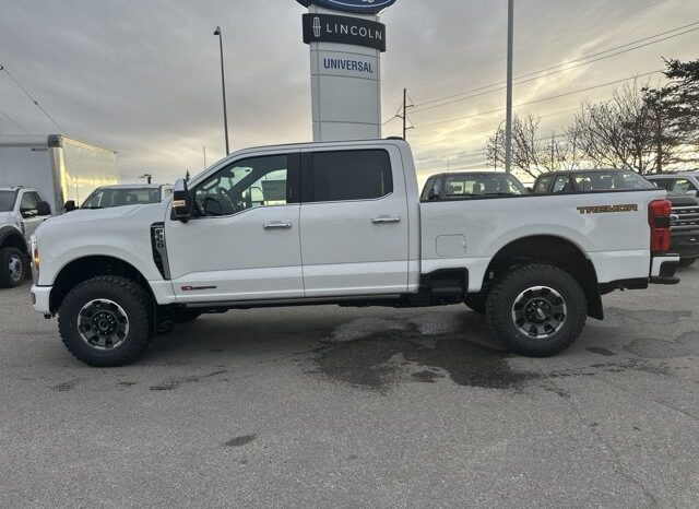 
								New 2024 Ford Super Duty F-350 SRW Platinum CREW 4WD W/TREMOR PKG, AND TWIN PANEL MOONROOF full									