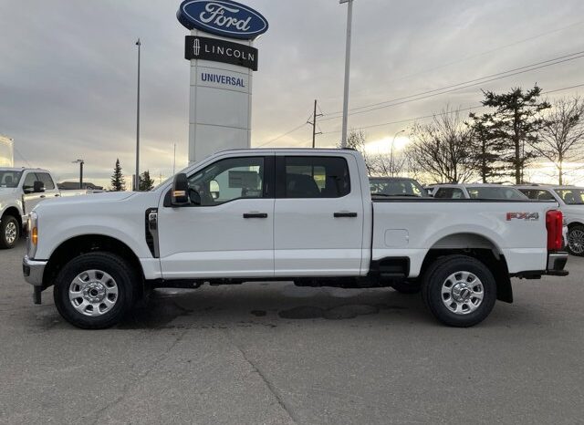 
								New 2024 Ford Super Duty F-250 SRW XLT CREW CAB 4WD W/FX4 PKG,PWR PEDALS, REMOTE START & PWR SLIDING REAR WINDOW full									