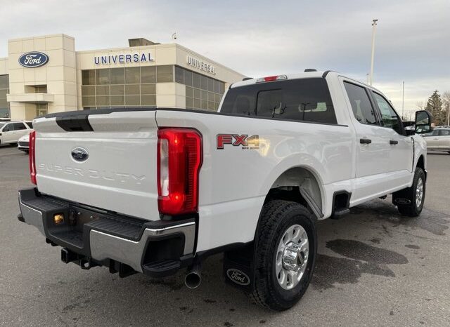 
								New 2024 Ford Super Duty F-250 SRW XLT CREW CAB 4WD W/FX4 PKG,PWR PEDALS, REMOTE START & PWR SLIDING REAR WINDOW full									