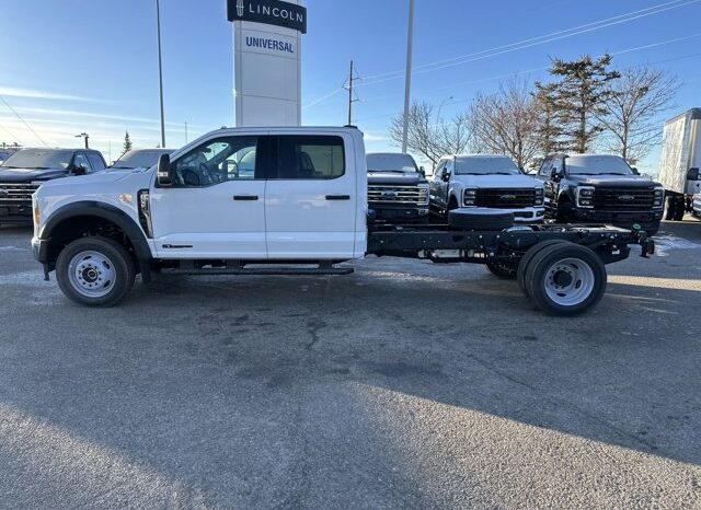 
								New 2024 Ford Super Duty F-550 DRW XLT CREW CHASSIS 4WD W/RUNNING BOARDS, SKID PLATES, HIGH CAPACITY TOW PKG & 19,500 LBS PAYLOAD PKG full									