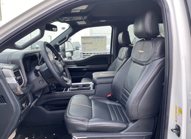 
								New 2024 Ford Super Duty F-350 SRW Platinum 4WD CREW W/TREMOR PKG, & TWIN PANEL MOONROOF full									