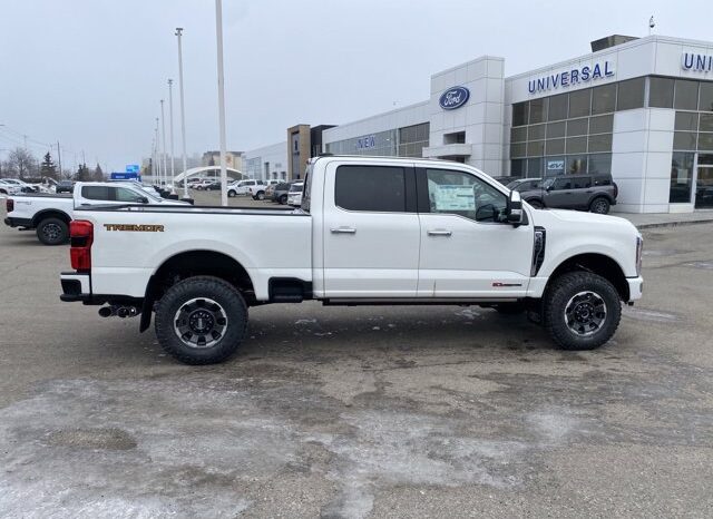 
								New 2024 Ford Super Duty F-350 SRW Platinum 4WD CREW W/TREMOR PKG, & TWIN PANEL MOONROOF full									