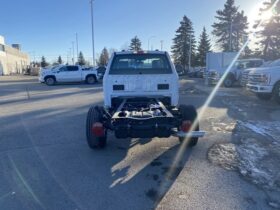 New 2024 Ford Super Duty F-350 SRW XL 2WD REG CAB CHASSIS W/RUNNING BOARDS, BLOCK HEATER & CHROME PKG