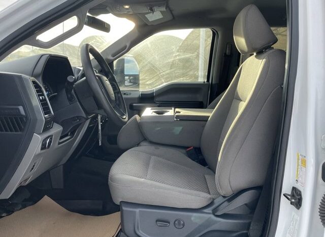
								Used 2022 Ford Super Duty F-350 SRW XLT full									