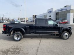 
										New 2025 Ford Super Duty F-450 DRW Platinum CREW 4WD W/FX4 PKG, MOONROOF, AND UPFITTER SWITCHES full									