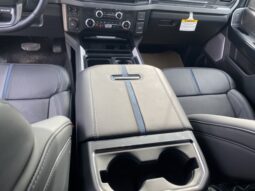 
										New 2025 Ford Super Duty F-450 DRW Platinum CREW 4WD W/FX4 PKG, MOONROOF, AND UPFITTER SWITCHES full									