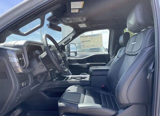 
								New 2025 Ford Super Duty F-450 DRW Platinum CREW 4WD W/FX4 PKG, PRO POWER ONBOARD 2KW, MOONROOF, AND TOUGH BED SPRAY-IN LINER full									