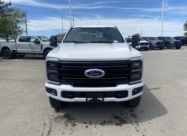 
								New 2025 Ford Super Duty F-350 SRW Platinum CREW 4WD W/TREMOR PKG, 5TH WHEEL PREP PKG, F&R WHEEL WELL LINERS, MOONROOF, AND SPRAY LINER full									