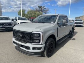 New 2025 Ford Super Duty F-350 SRW XLT CREW CAB 4WD W/BLACK APPEARANCE, PREMIUM, & FX4 PKGS, PROPOWER 2KW, MOONROOF, AND TAILGATE STEP
