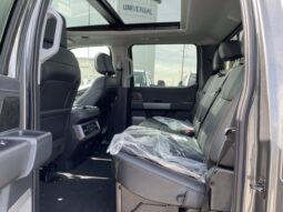 
										New 2025 Ford Super Duty F-350 SRW LARIAT CREW 4WD W/BLACK APPEARANCE PKG, 5TH WHEEL PREP KIT, MOONROOF, AND ULTIMATE PKG full									