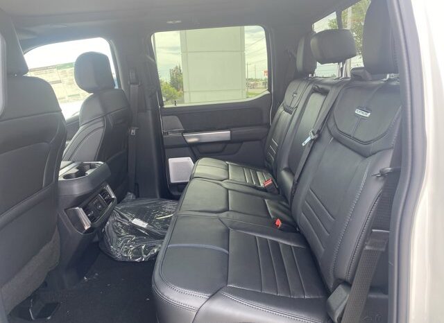 
								New 2025 Ford Super Duty F-350 SRW Platinum CREW 4WD W/TREMOR PKG, 5TH WHEEL PREP PKG, F&R WHEEL WELL LINERS, MOONROOF, AND SPRAY LINER full									
