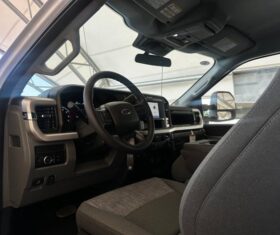 New 2025 Ford Super Duty F-350 SRW XLT CREW CAB 4WD W/RUNNING BOARDS, REMOTE START, 360 CAMERA, ONBOARD SCALES 0 CAMERA, & SMART HITCH
