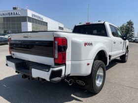New 2025 Ford Super Duty F-350 DRW Platinum CREW 4WD W/FX4 PKG, 5TH WHEEL PREP PKG, MOONROOF, AND UPFITTER SWITCHES