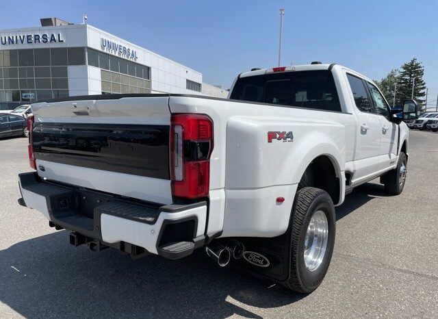 
								New 2025 Ford Super Duty F-350 DRW Platinum CREW 4WD W/FX4 PKG, 5TH WHEEL PREP PKG, MOONROOF, AND UPFITTER SWITCHES full									