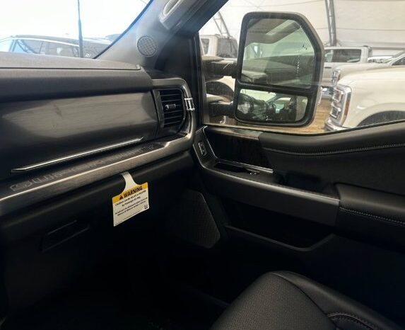 
								New 2025 Ford Super Duty F-350 SRW LARIAT CREW 4WD W/BLACK APPEARANCE PKG, FX4 PKG, 5TH WHL PREP PKG, MOONROOF, AND ULTIMATE PKG full									