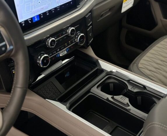 
								New 2025 Ford Super Duty F-450 DRW King Ranch CREW 4WD W/FX4 PKG, MOONROOF, UPFITTERS, TOUGH BED SPRAY-LINER, AND MAX RECLINE SEATS full									