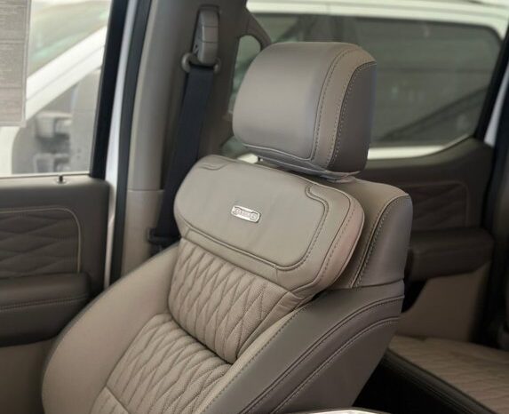 
								New 2025 Ford Super Duty F-450 DRW King Ranch CREW 4WD W/FX4 PKG, MOONROOF, UPFITTERS, TOUGH BED SPRAY-LINER, AND MAX RECLINE SEATS full									