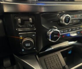 New 2025 Ford Super Duty F-350 SRW LARIAT CREW 4WD W/BLACK APPEARANCE PKG, FX4 PKG, 5TH WHL PREP PKG, MOONROOF, AND ULTIMATE PKG