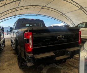 New 2025 Ford Super Duty F-350 SRW LARIAT CREW 4WD W/BLACK APPEARANCE PKG, FX4 PKG, 5TH WHL PREP PKG, MOONROOF, AND ULTIMATE PKG