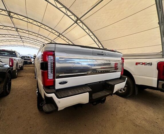 
								New 2025 Ford Super Duty F-450 DRW King Ranch CREW 4WD W/FX4 PKG, MOONROOF, UPFITTERS, TOUGH BED SPRAY-LINER, AND MAX RECLINE SEATS full									