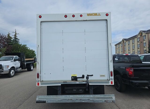 
								Used 2024 Ford E-Series Cutaway BASE full									