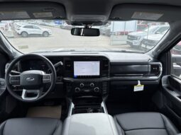 
										New 2025 Ford Super Duty F-250 SRW LARIAT full									