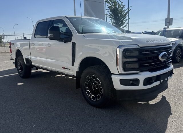 
								New 2026 Ford Super Duty F-350 SRW PLATINUM 4WD full									
