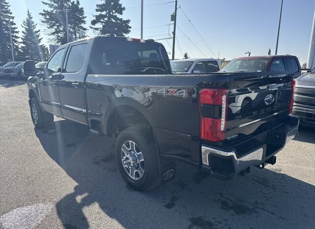 
								New 2026 Ford Super Duty F-350 SRW LARIAT 4WD full									