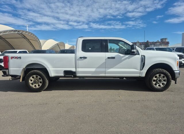 
								Used 2023 Ford Super Duty F-350 SRW full									