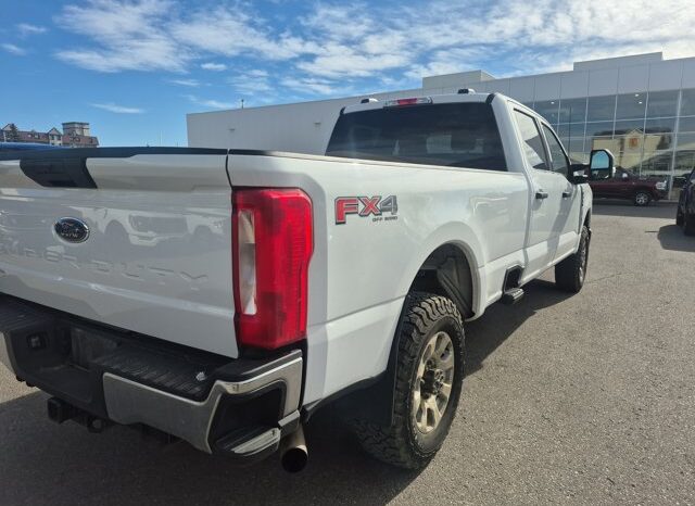 
								Used 2023 Ford Super Duty F-350 SRW full									
