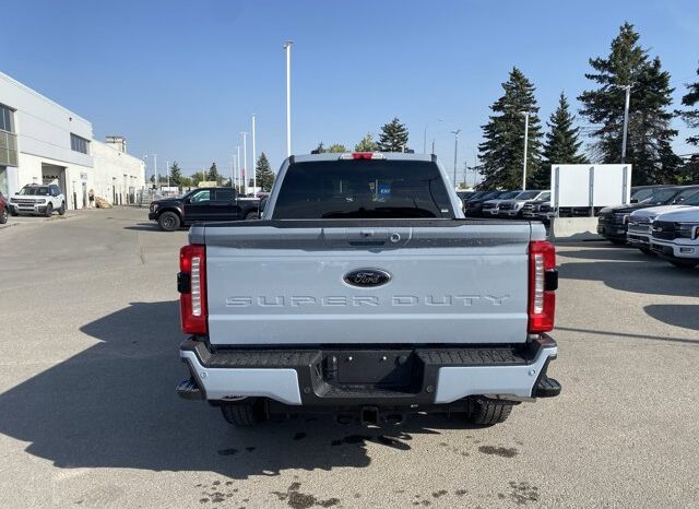 
								New 2026 Ford Super Duty F-350 SRW LARIAT 4WD full									