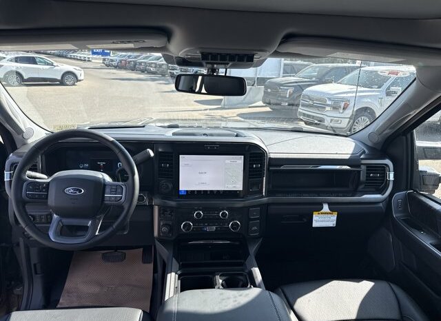 
								New 2026 Ford Super Duty F-350 SRW LARIAT 4WD full									