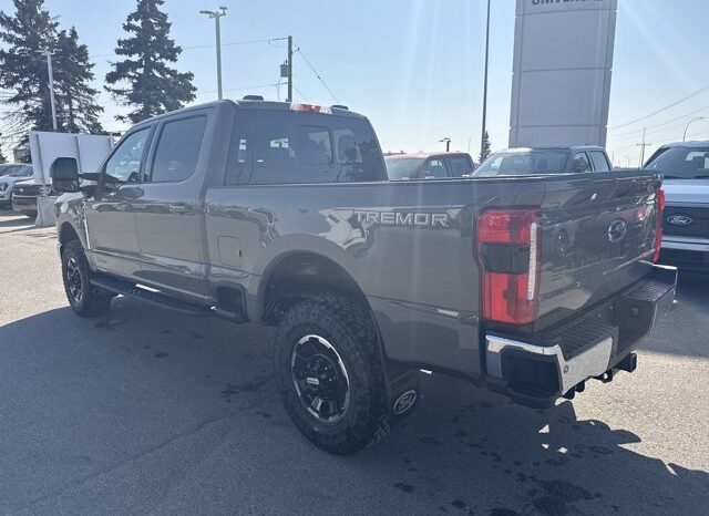 
								New 2026 Ford Super Duty F-350 SRW LARIAT 4WD full									