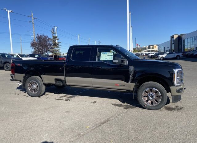 
								New 2026 Ford Super Duty F-350 SRW King Ranch 4WD full									