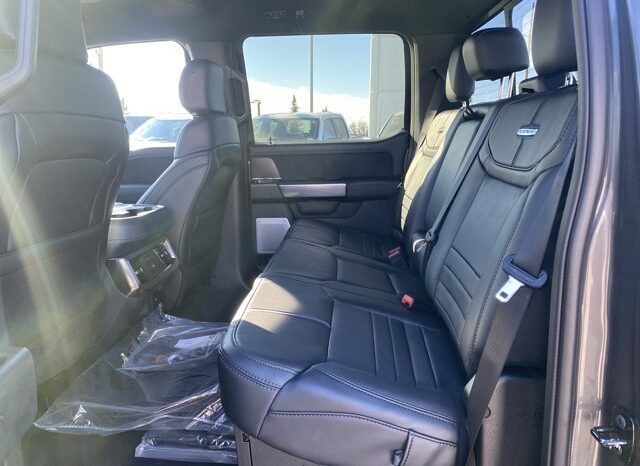 
								New 2026 Ford Super Duty F-350 SRW Platinum 4WD – INCOMING UNIT, CALL TO RESERVE TODAY!! full									