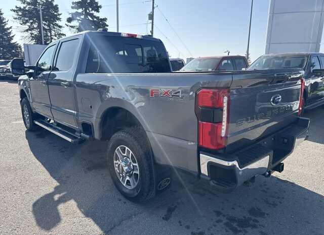 
								New 2026 Ford Super Duty F-350 SRW LARIAT 4WD full									