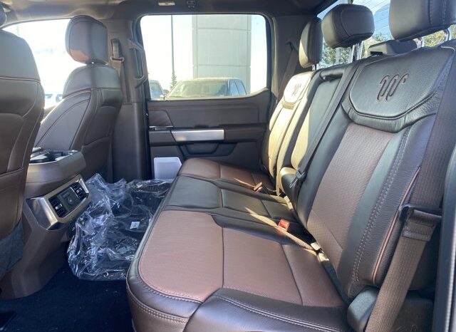 
								New 2026 Ford Super Duty F-350 SRW King Ranch 4WD full									