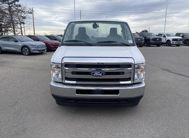 
								New 2026 Ford E-Series Cutaway E-450 BASE CUTAWAY full									