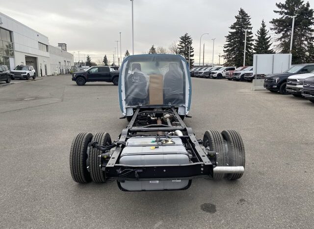 
								New 2026 Ford E-Series Cutaway E-450 BASE CUTAWAY full									