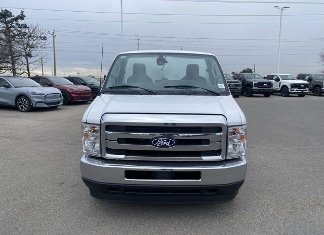 
								New 2026 Ford E-Series Cutaway Ford E-Series Cutaway E-450 BASE CUTAWAY full									